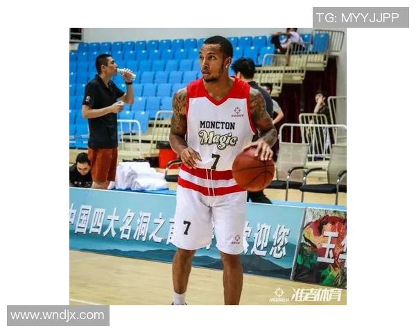 足球的滚球技巧与战术解析助你提升比赛水平与观赏乐趣